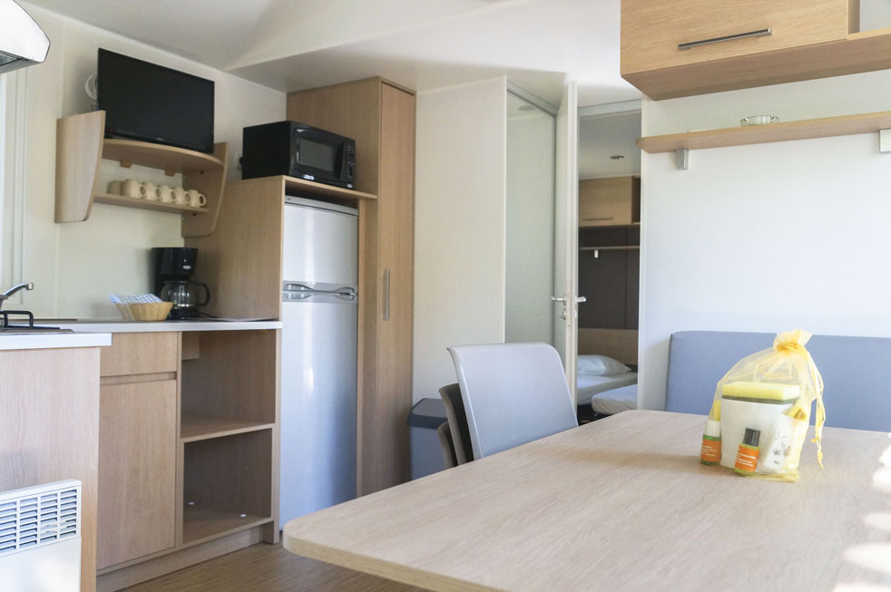 Mobile Home Rondinara kitchen camping Corsica