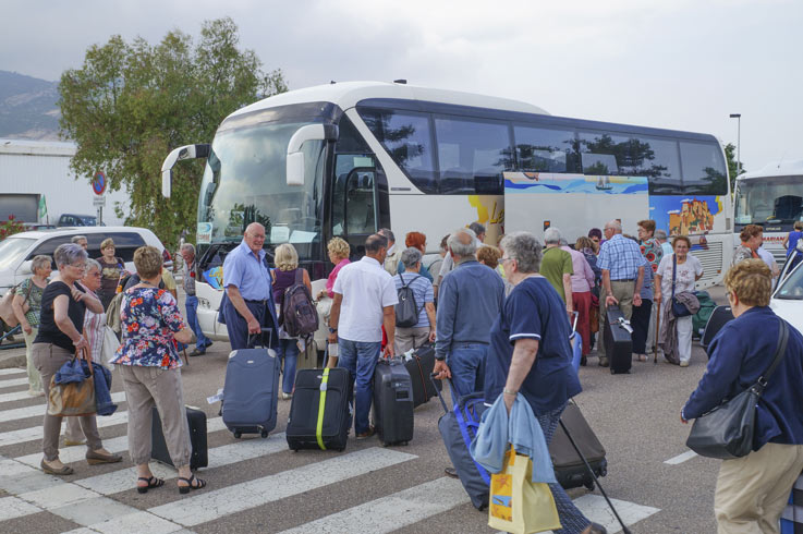 group this bus camping Corse