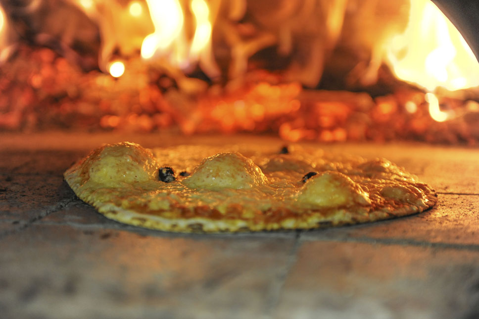 campfire pizza camping Corsica